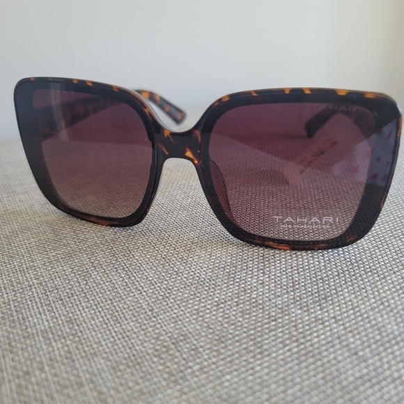 New Tahari Oversized Tortoiseshell Brown Sunglasses TH815 TS - Picture 1 of 4